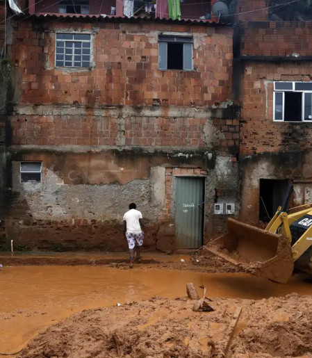 Inmet emite alerta de grande perigo para chuvas intensas em Minas