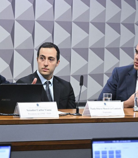 Empresário se mantém em silêncio em depoimento à CPMI do INSS