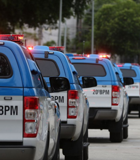 Polícia Militar faz operação no Complexo da Maré no Rio
