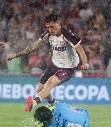 Flamengo luta, mas sucumbe diante do Lanús e perde título da Recopa