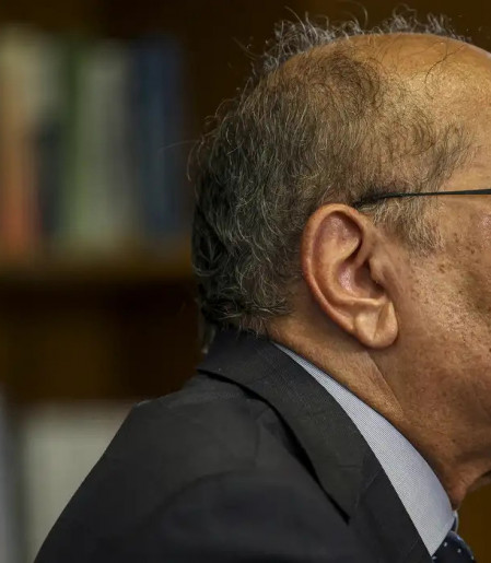 Gilmar proíbe MP e tribunais de acelerar pagamentos de penduricalhos