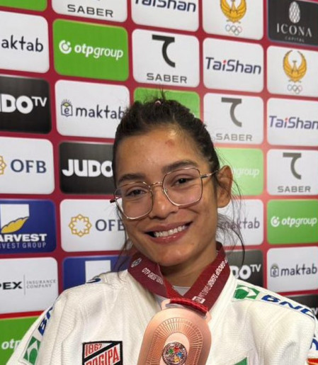 Jéssica Lima é bronze no 1º dia do Grand Slam de judô no Uzbequistão