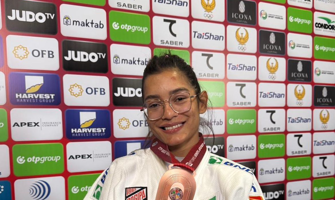 Jéssica Lima é bronze no 1º dia do Grand Slam de judô no Uzbequistão