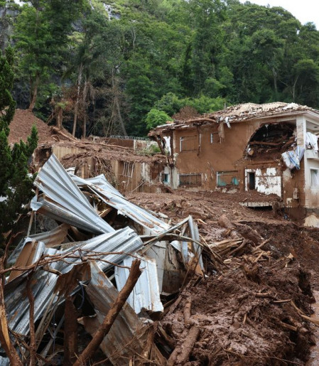 Buscas em Juiz de Fora estão encerradas; moradores seguem fora de casa