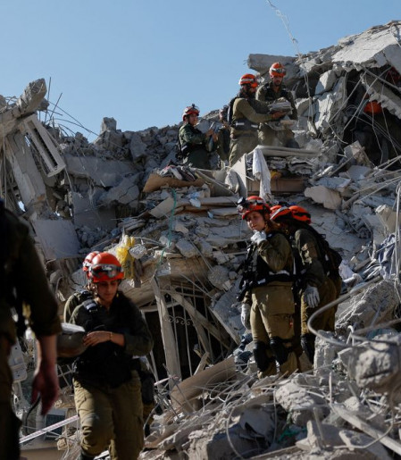 Bombardeios seguem neste domingo no Oriente Médio