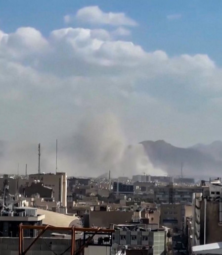 Guerra no Oriente Médio tem mais bombardeios e mortes neste domingo 