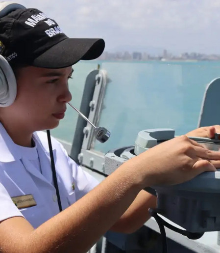 Voluntárias ingressam no serviço militar inicial feminino