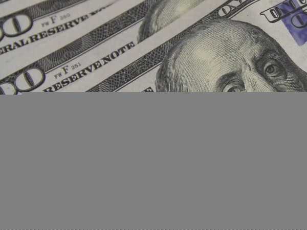 Dólar fecha em R$ 5,28 com preocupações sobre Oriente Médio