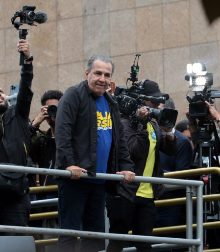 Moraes vota por tornar Malafaia réu por ofensa ao Comando do Exército