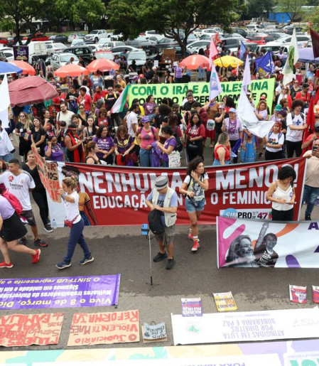 Parem de nos matar: exigem mulheres no 8 de março em Brasília
