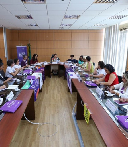 Fim da escala 6x1: proposta pode aliviar dupla jornada das mulheres