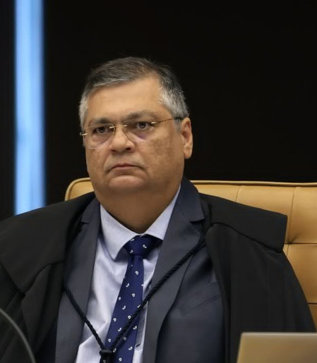 Dino defende STF e diz que Corte "acerta mais do que erra"