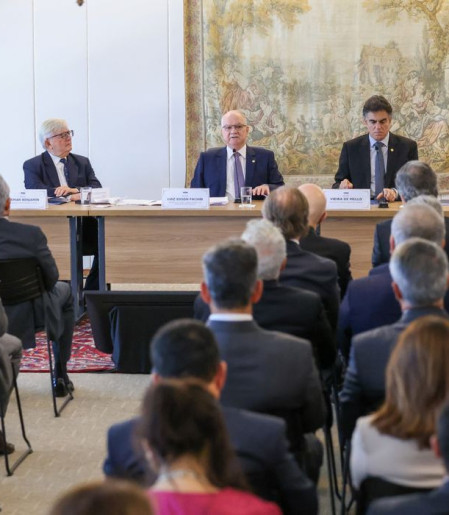 Fachin defende distanciamento de interesses no Judiciário