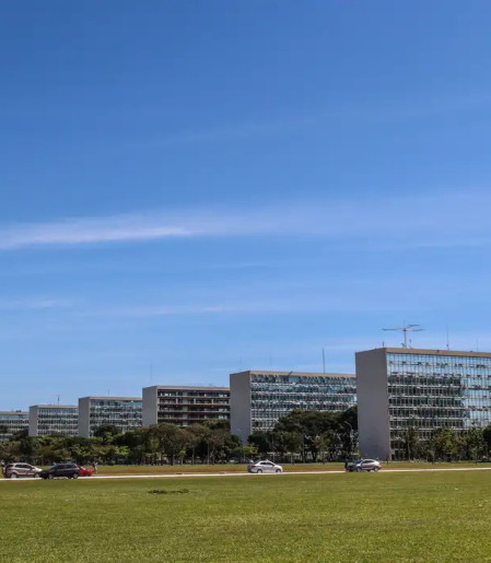 Senado aprova reestruturação de carreiras do serviço público federal