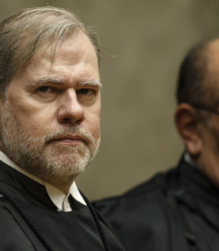 Toffoli se declara suspeito para julgar prisão de Vorcaro 