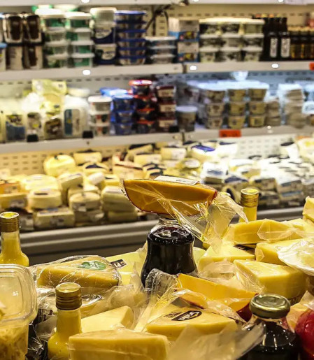 Crédito e emprego explicam vendas no comércio em patamar recorde