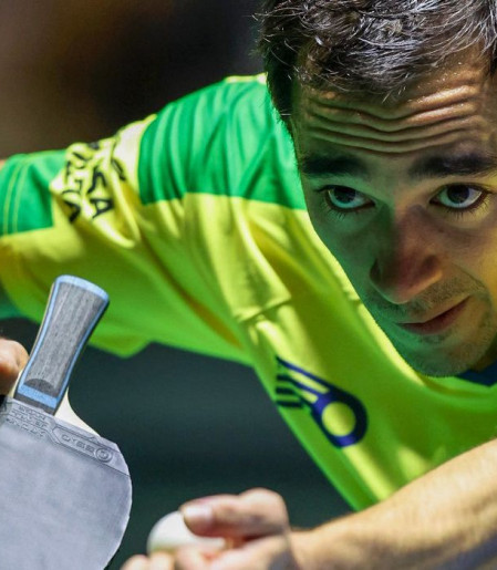 Calderano derrota anfitrião em estreia no WTT Champions, na China