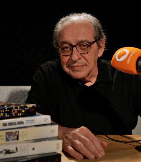 Rádio MEC apresenta nova série "De quem é a música?", de Ruy Castro