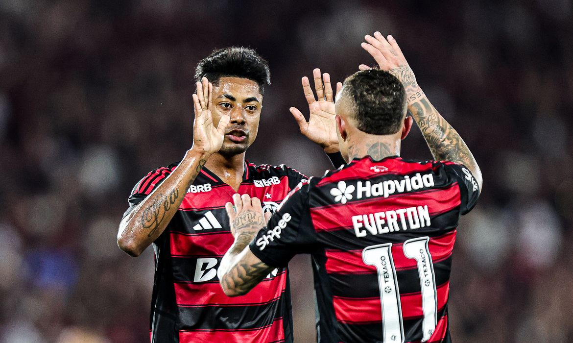 Rádio Nacional transmite nesta quarta jogo entre Flamengo e Cruzeiro 