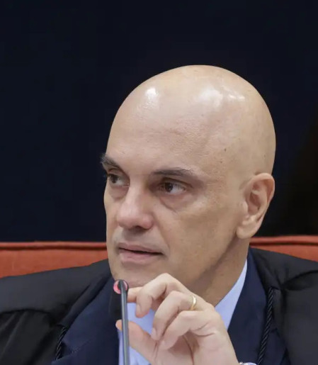 Moraes nega visita de assessor de Trump a Bolsonaro na Papudinha