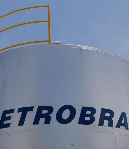 Distribuidoras pedem mais importação de diesel pela Petrobras