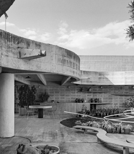 Mostra marca abertura do espaço expositivo Casa-ateliê Tomie Ohtake