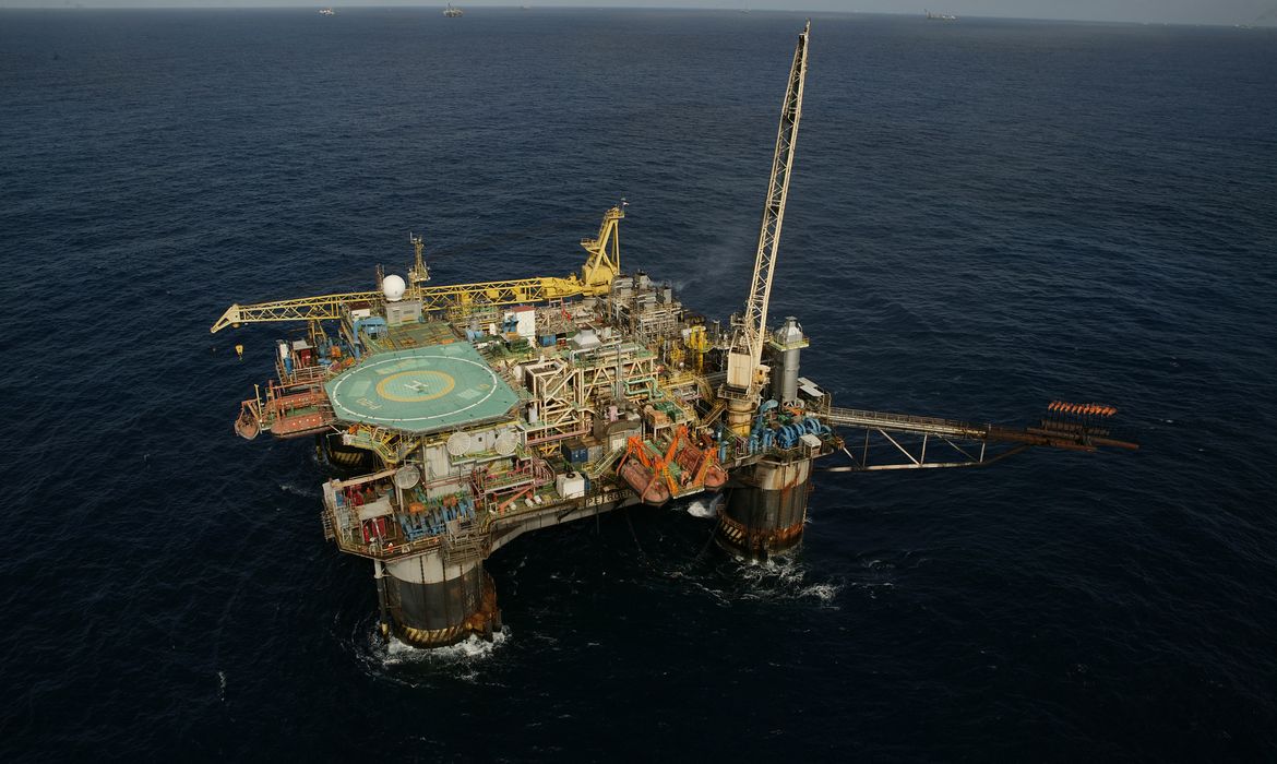 Petrobras retoma 100% da produção em duas áreas da Bacia de Campos