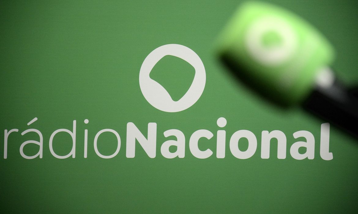 Rádio Nacional FM começa 2026 com recorde de audiência em Brasília