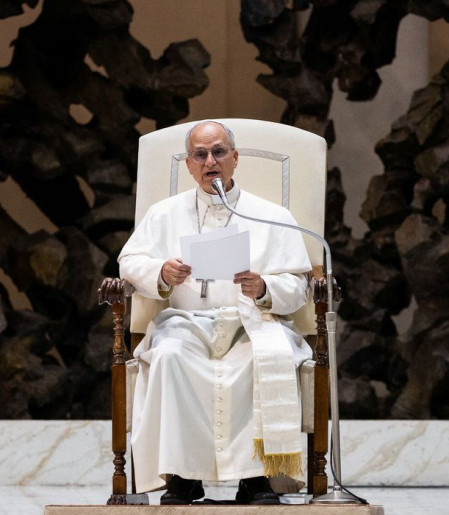 Papa Leão chama guerra no Oriente Médio de "escândalo" para humanidade