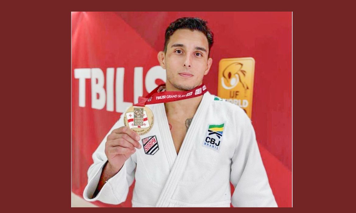 Guilherme Schimidt é bronze no Grand Slam de Tbilisi