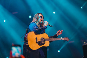 Cantora Ana Carolina 