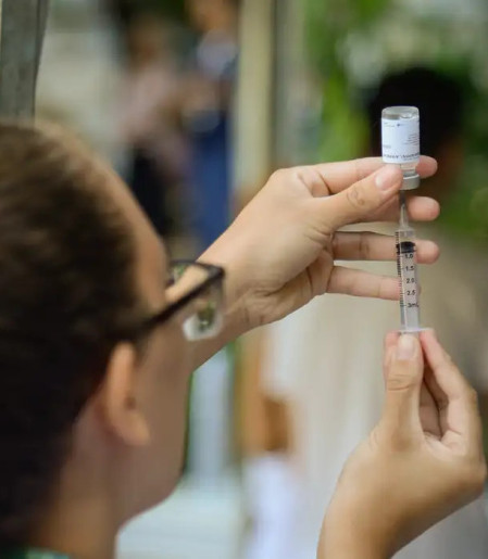 Vacinação nacional contra gripe começa no sábado 