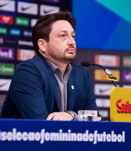 Arthur Elias convoca seleção feminina para a Fifa Series