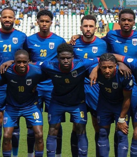 Tubarões Azuis nadam contra a corrente rumo à Copa 2026