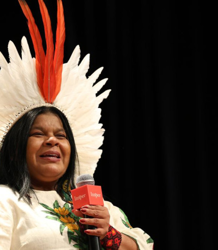 Após cinco dias de internação, Sônia Guajajara recebe alta médica