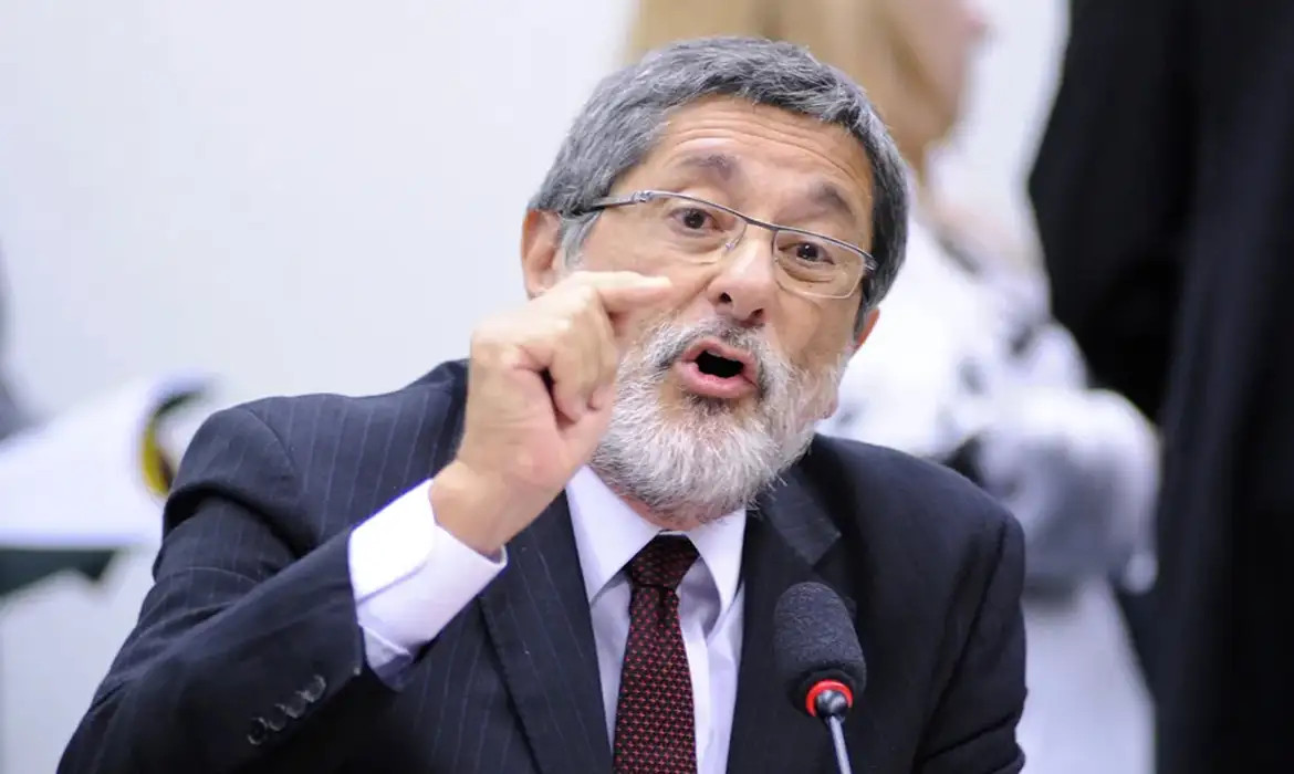 Guerra expõe risco energético do Brasil, diz ex-chefe da Petrobras