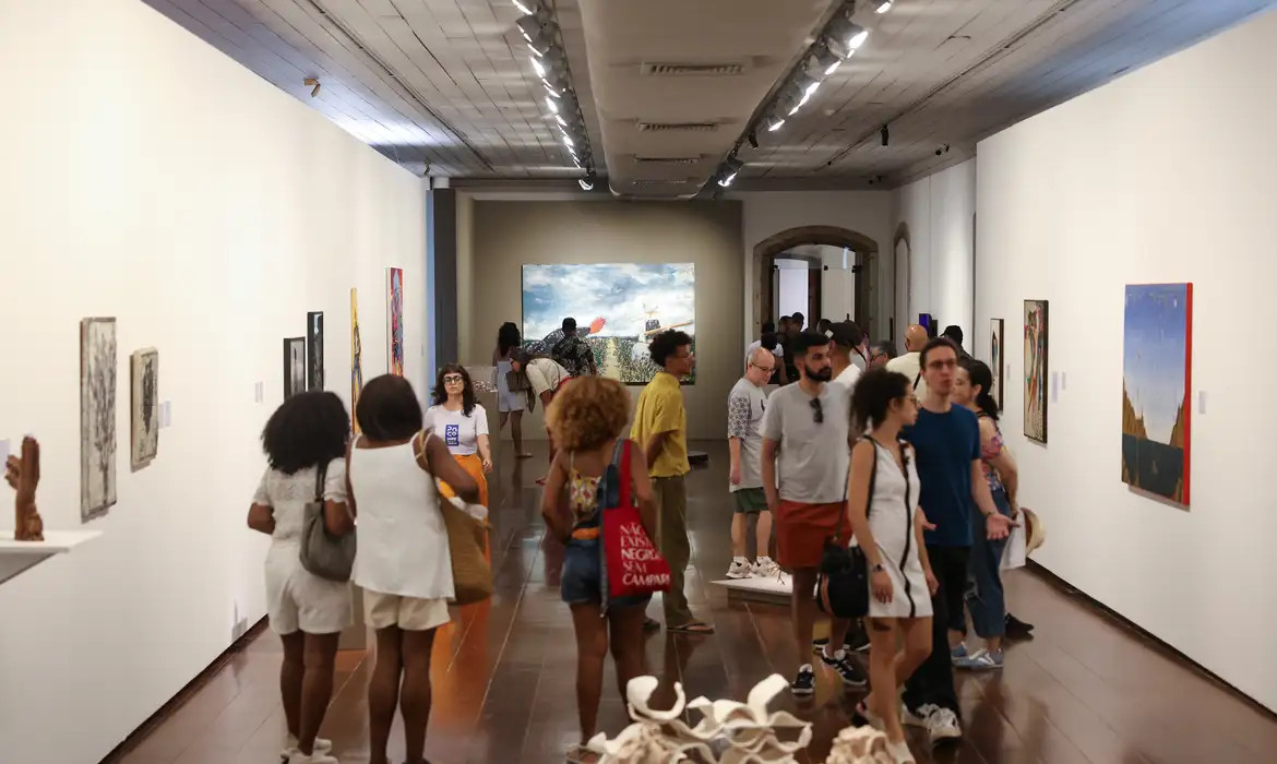 Rio: palácio sede do Império recebe exposição de mais de 100 artistas