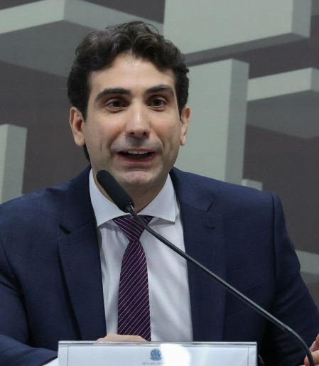 Galípolo: Brasil está mais preparado para volatilidade do petróleo 