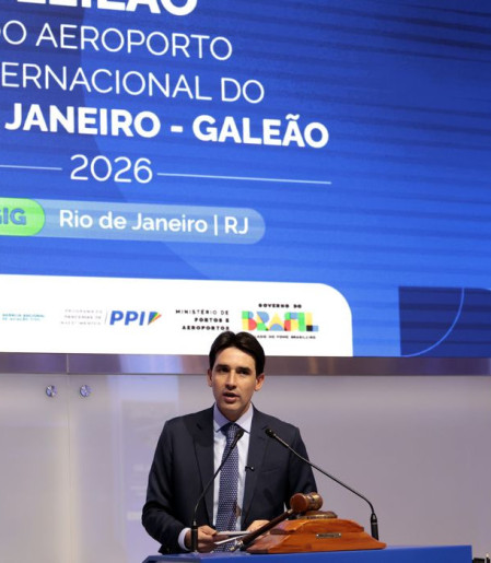 Expectativa é leiloar Aeroporto de Brasília em novembro, diz ministro