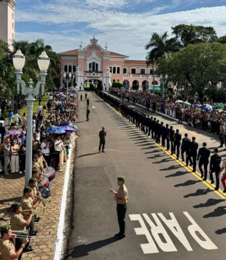 MPF quer mais mulheres em escola de cadetes do Exército