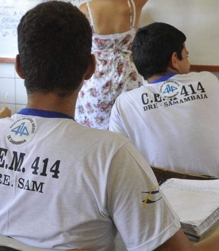 Pé-de-Meia reduz abandono escolar no ensino médio em 43% em dois anos