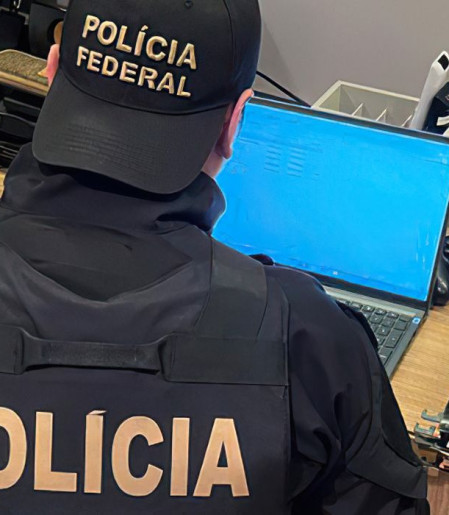 PF realiza operação contra acusados de vazar dados de ministros do STF