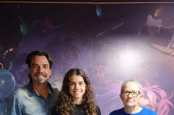  Julio, Beatriz e Maria Camargo - Divulgação