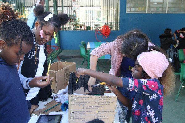 Evocar raízes culturais dos alunos transforma a aula, diz pesquisador