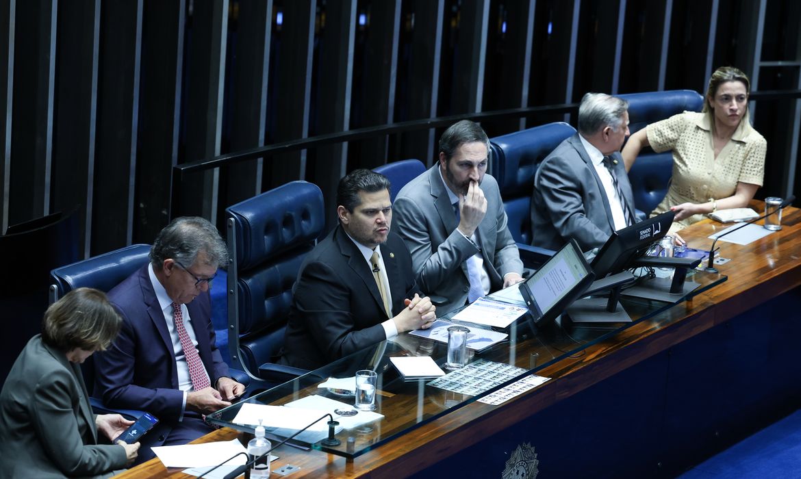 Senado reconhece estágio como experiência profissional