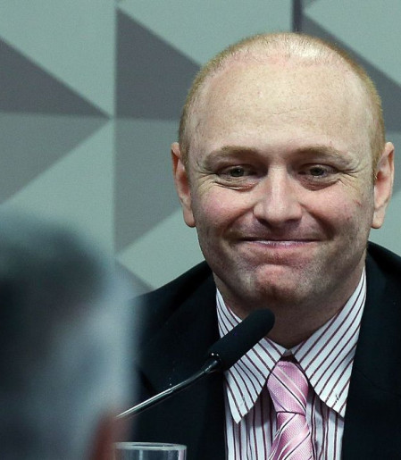 Moraes homologa redução da pena de hacker após aprovação no Enem 