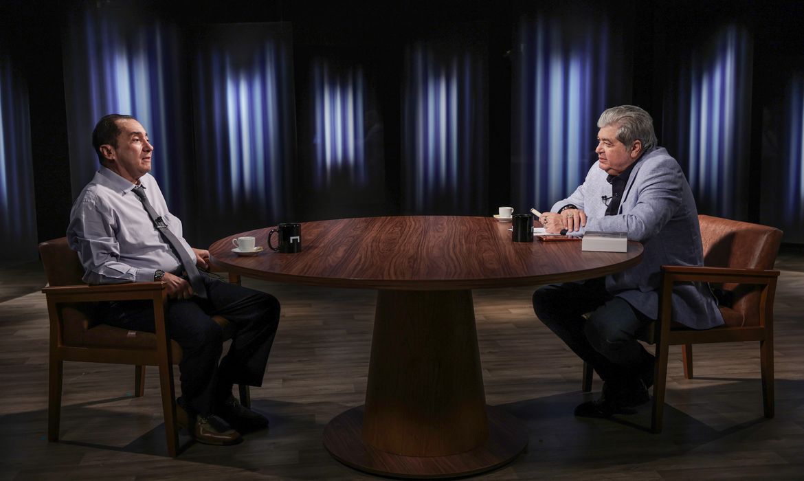 TV Brasil: Datena recebe o senador e jornalista Jorge Kajuru