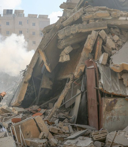 Israel mantém bombardeios no Líbano após cessar-fogo