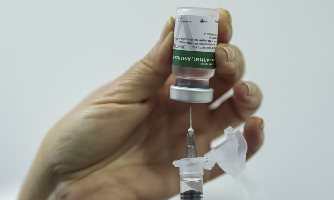 Fiocruz mantém alerta para síndrome respiratória grave