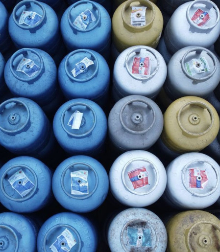 Caixa libera vale-recarga do programa Gás do Povo a 206 mil famílias